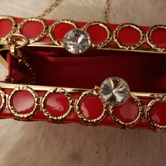 Purse - Picture 2 of 3